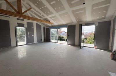 Appartement - 92 m² - 4 pièces