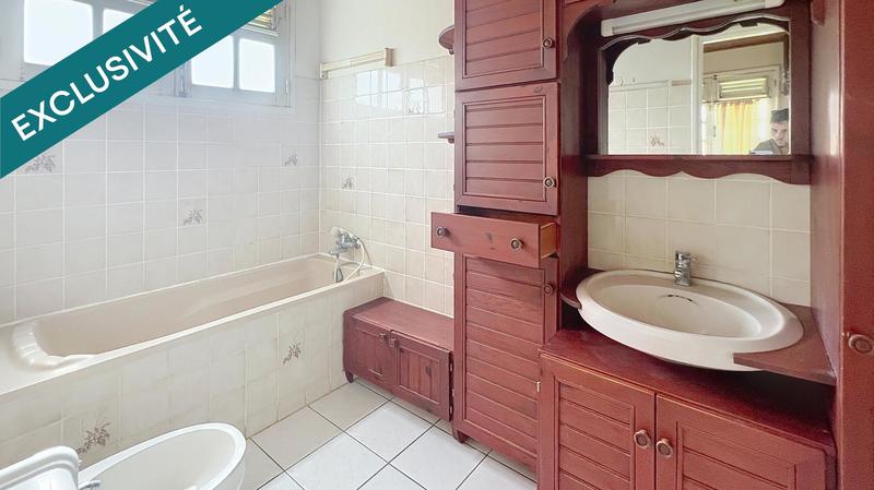 Maison - 200 m² - 6 pièces