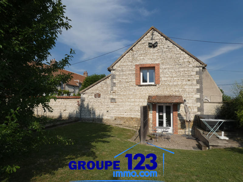 Maison - 369 m² - 9 pièces