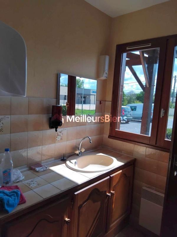 Local d'activité / Entrepôt - 162 m² - 4 pièces