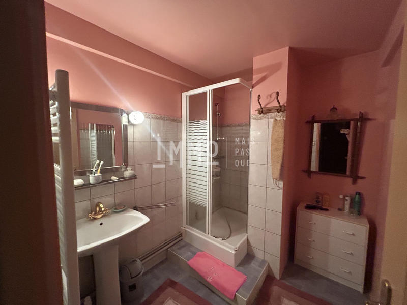 Maison traditionnelle - 206 m² - 7 pièces