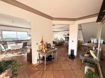 Maison - 175 m² - 8 pièces