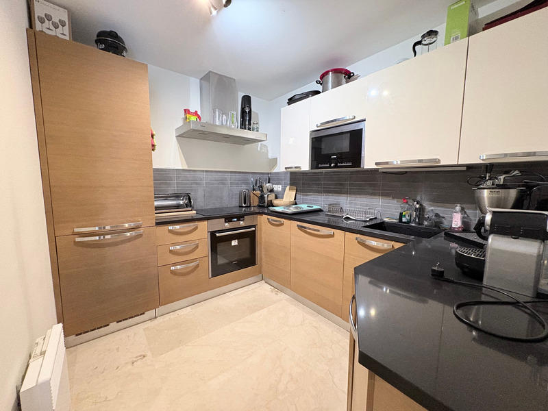 Appartement - 81 m² - 3 pièces