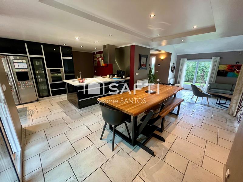 Maison - 185 m² - 7 pièces