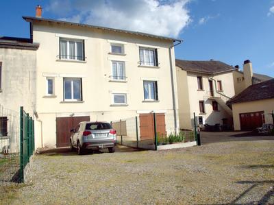 Maison - 200 m² - 7 pièces