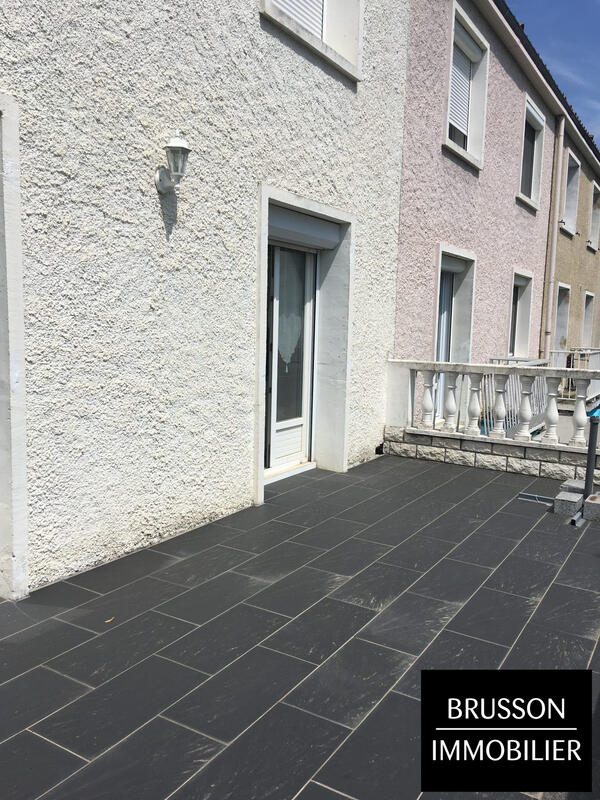 Maison - 96 m² - 4 pièces