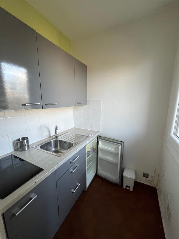 Studio - 28 m² - 2 pièces