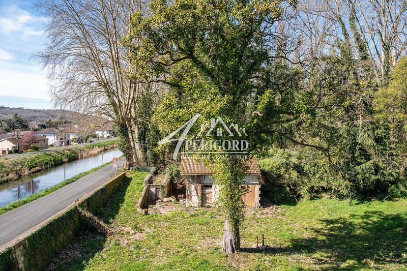 Maison - 311 m² - 15 pièces