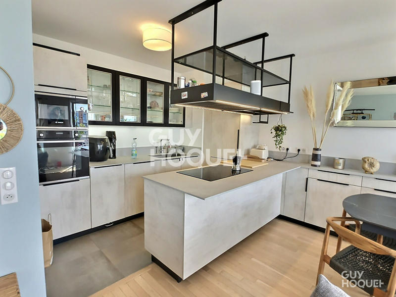 Appartement - 82 m² - 4 pièces