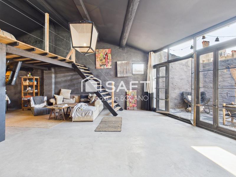 Maison - 230 m² - 3 pièces