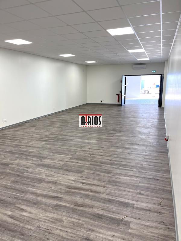 Local commercial - 256 m²