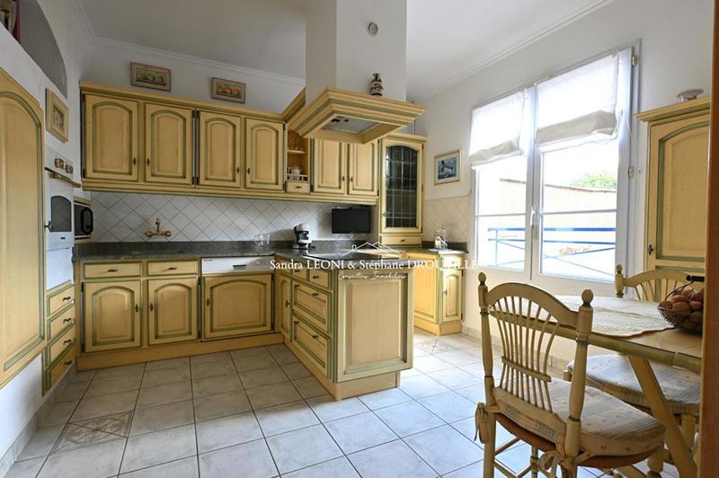 Maison - 165 m² - 7 pièces