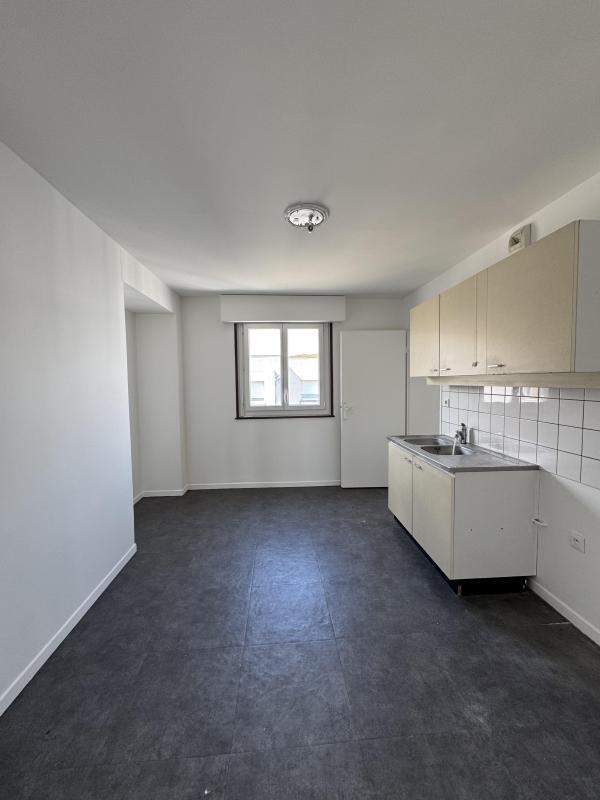 Appartement ancien - 85 m² - 3 pièces