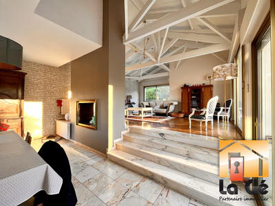 Maison - 278 m² - 7 pièces