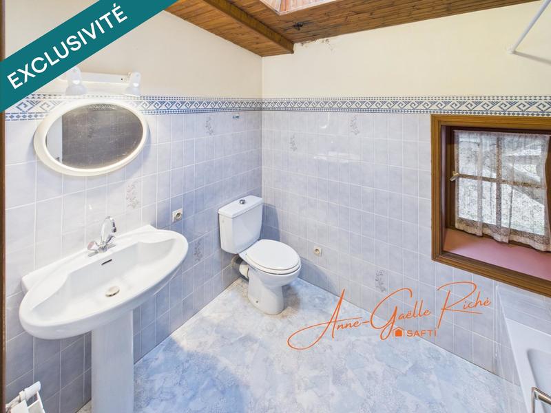 Maison - 317 m² - 10 pièces