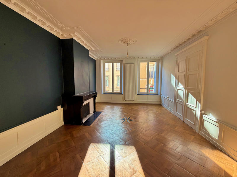 Appartement - 99 m² - 3 pièces