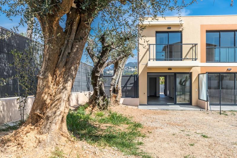 Immeuble - 308 m² - 14 pièces