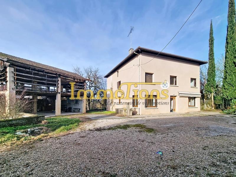 Maison - 140 m² - 8 pièces