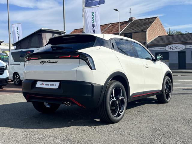 Alfa Romeo Junior 1.2 Ibrida 136 ch eDCT6 Speciale - Stock Dispo !
