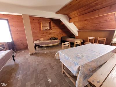 Châlet - 453 m² - 14 pièces