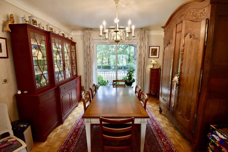 Maison traditionnelle - 149 m² - 6 pièces