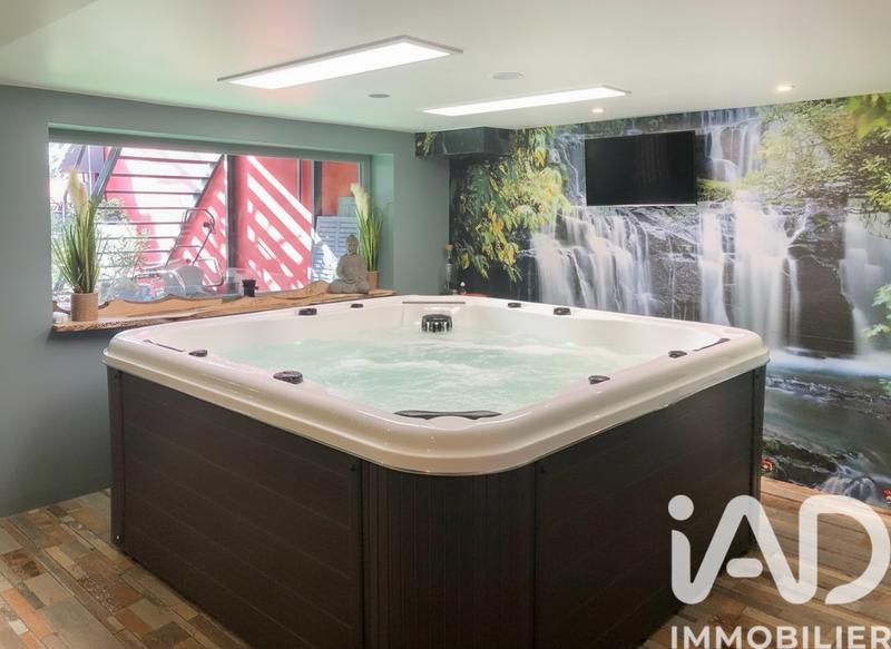 Maison - 140 m² - 5 pièces