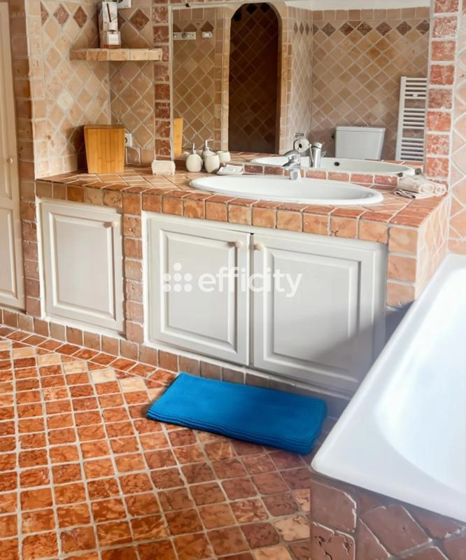 Villa - 179 m² - 7 pièces