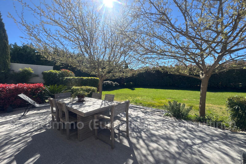 Maison contemporaine - 202 m² - 5 pièces