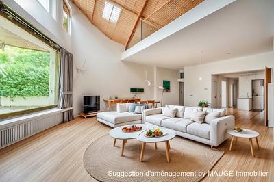 Maison - 310 m² - 8 pièces