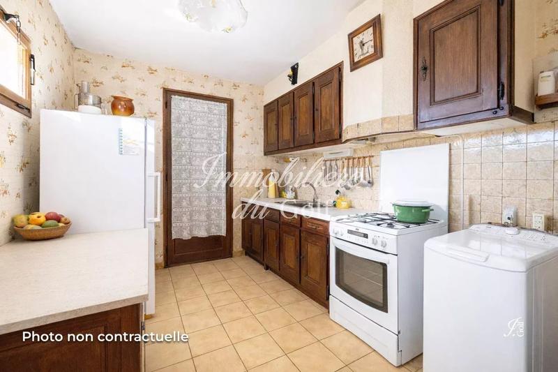 Maison - 213 m² - 12 pièces