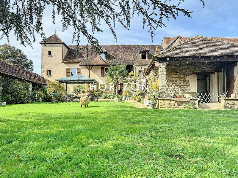 Maison ancienne - 200 m² - 7 pièces