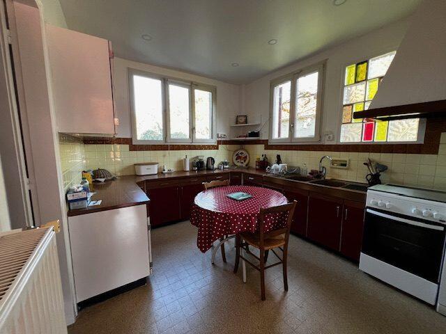 Maison - 113 m² - 8 pièces