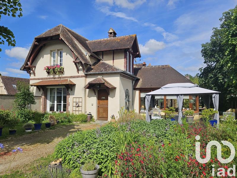 Maison - 216 m² - 10 pièces