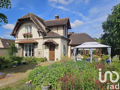 Maison - 216 m² - 10 pièces