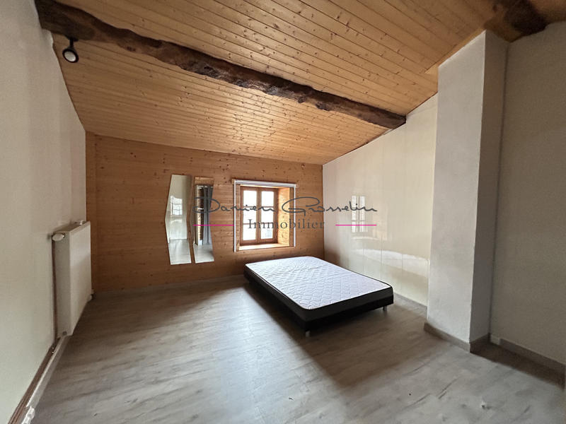 Maison - 210 m² - 8 pièces