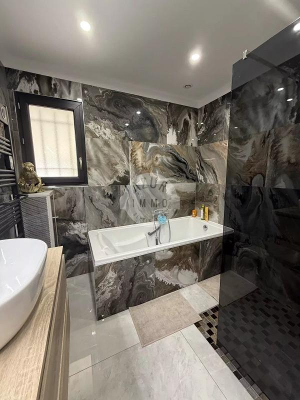 Villa - 160 m² - 6 pièces