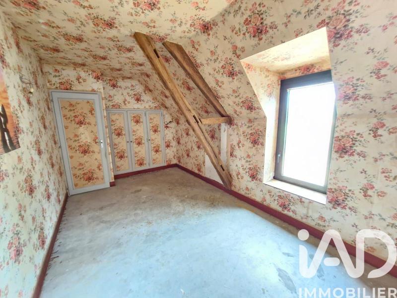 Maison - 270 m² - 9 pièces