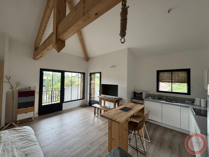 Appartement - 60 m² - 3 pièces