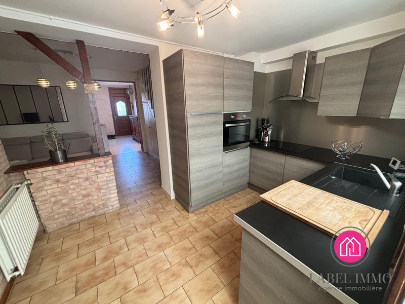 Maison - 98 m² - 6 pièces