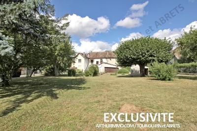 Maison - 212 m² - 10 pièces