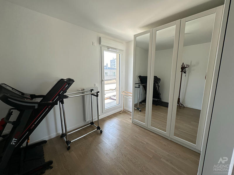 Appartement - 94 m² - 5 pièces