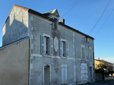 Maison - 230 m² - 8 pièces