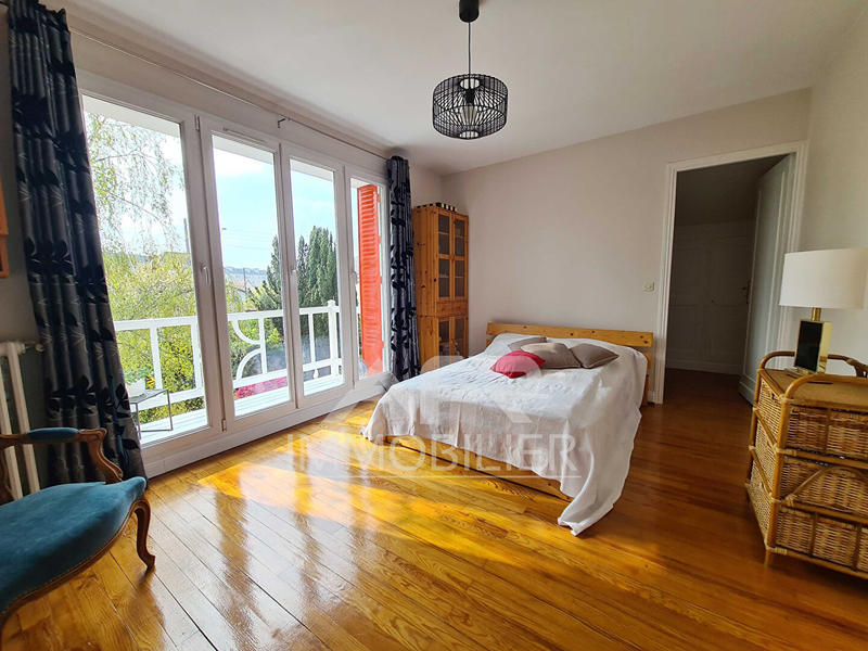 Maison - 177 m² - 6 pièces