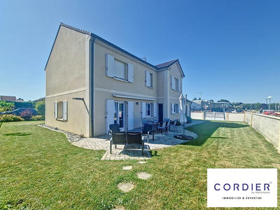 Maison - 181 m² - 8 pièces