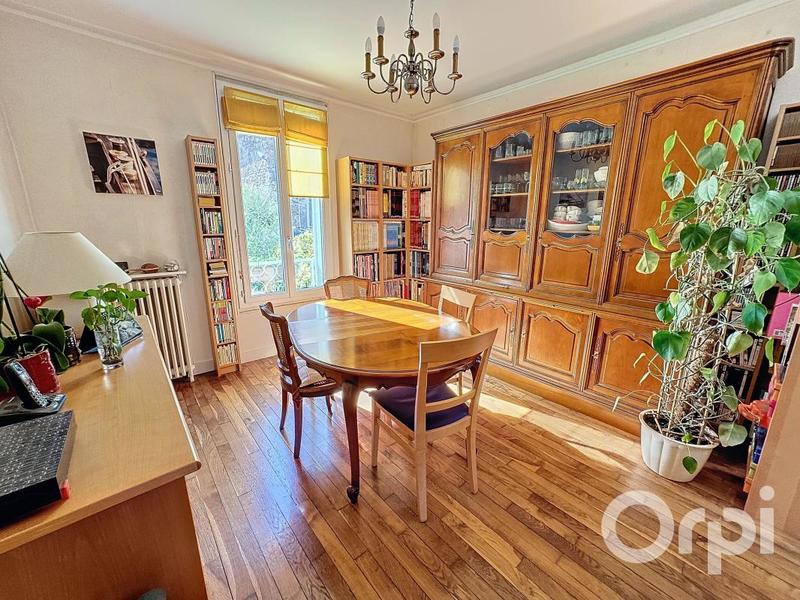 Maison - 90 m² - 6 pièces