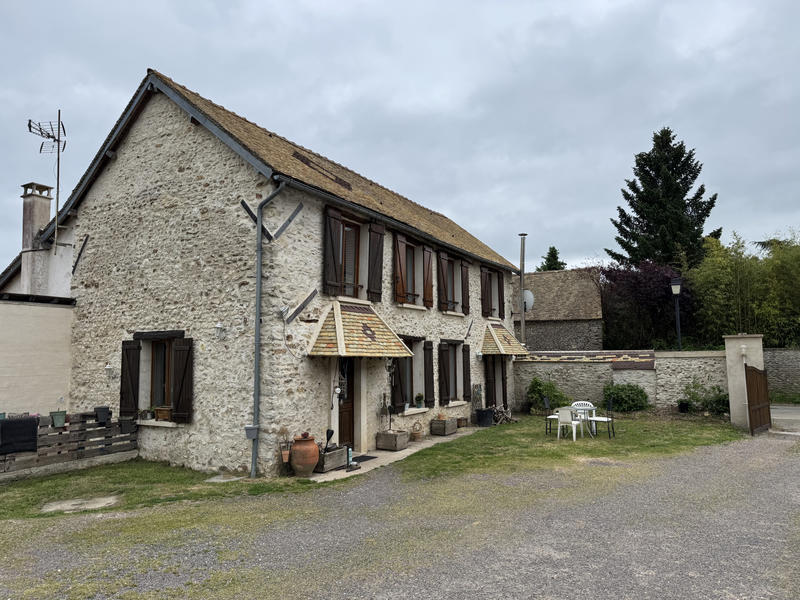 Maison de village - 280 m² - 9 pièces