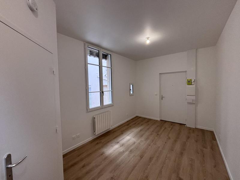 Studio - 15 m² - 1 pièce