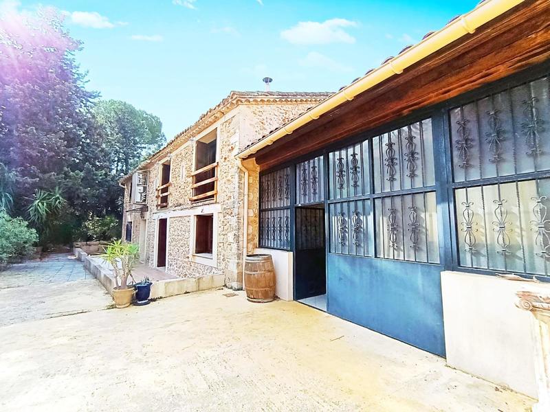 Maison - 240 m² - 10 pièces