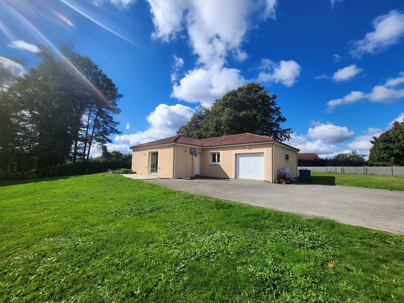 Maison - 90 m² - 5 pièces