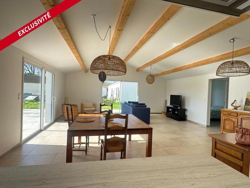 Maison - 104 m² - 4 pièces